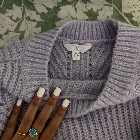 sweater! - Picture 2 of 2